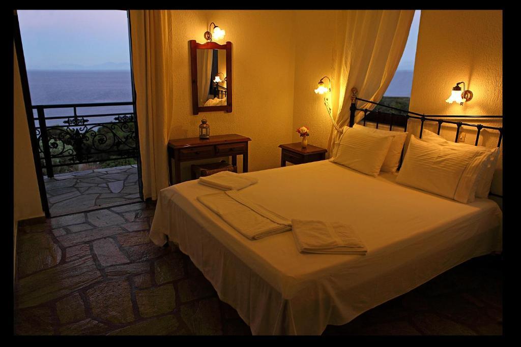 Mando Beachfront Stafylos Chambre photo